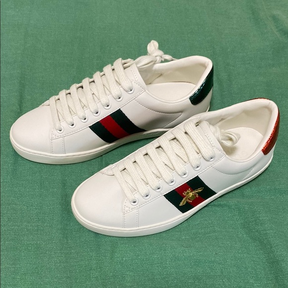 Gucci Women's White Sneakers with Red and Green Accents - Picture 1 of 4